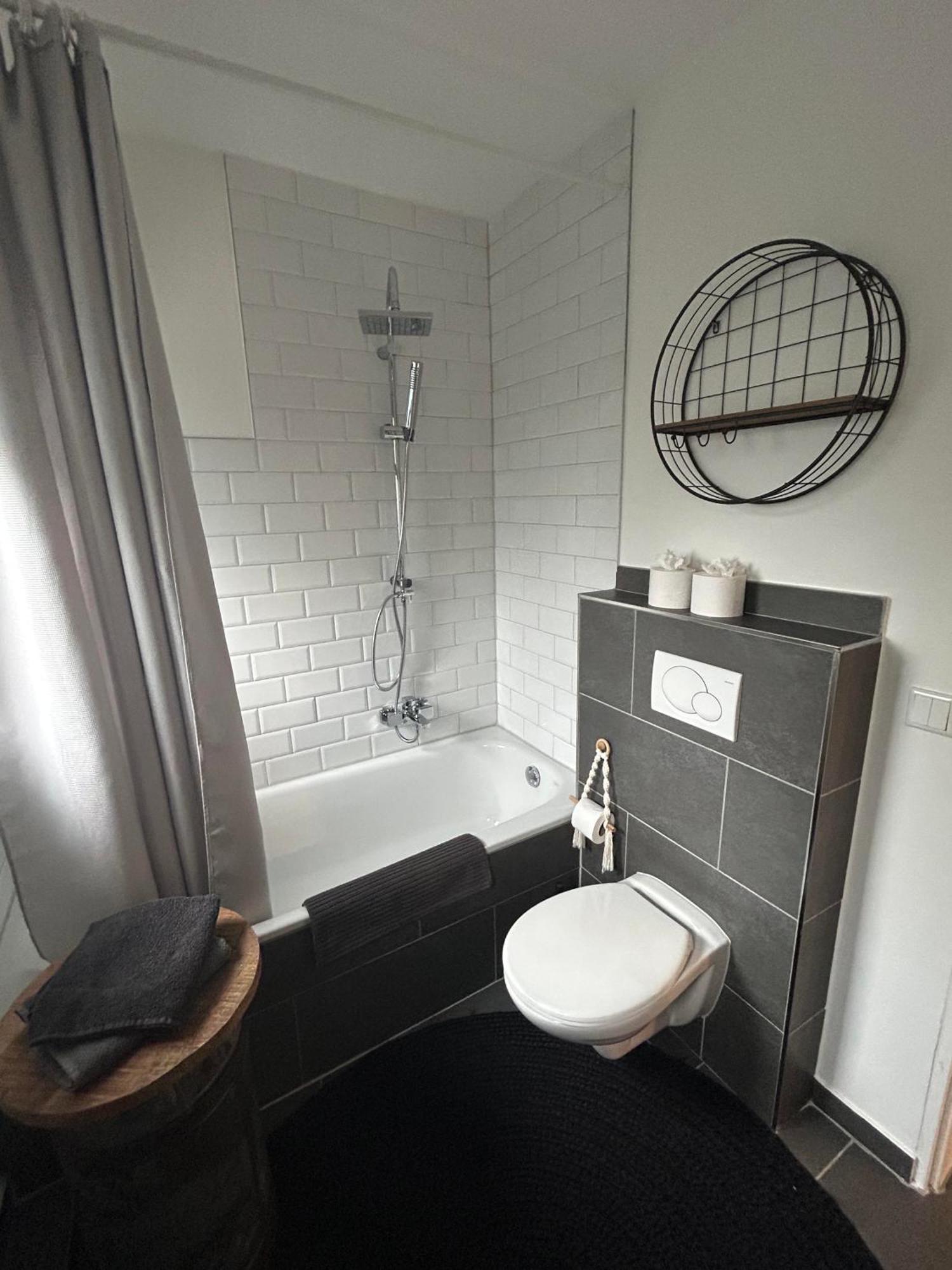 Cosy Bungalow-Apartment In Ruhiger Toplage - Naehe Duesseldorf Krefeld Eksteriør bilde